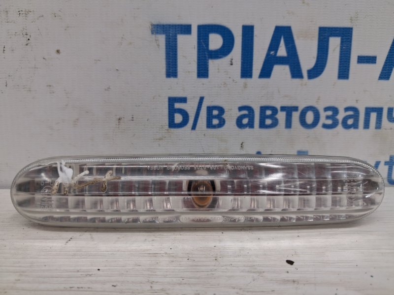 Повторитель поворотника SsangYong Actyon 2005-2010 CJ 2.0 diesel D20DT 8340031000 Б/У