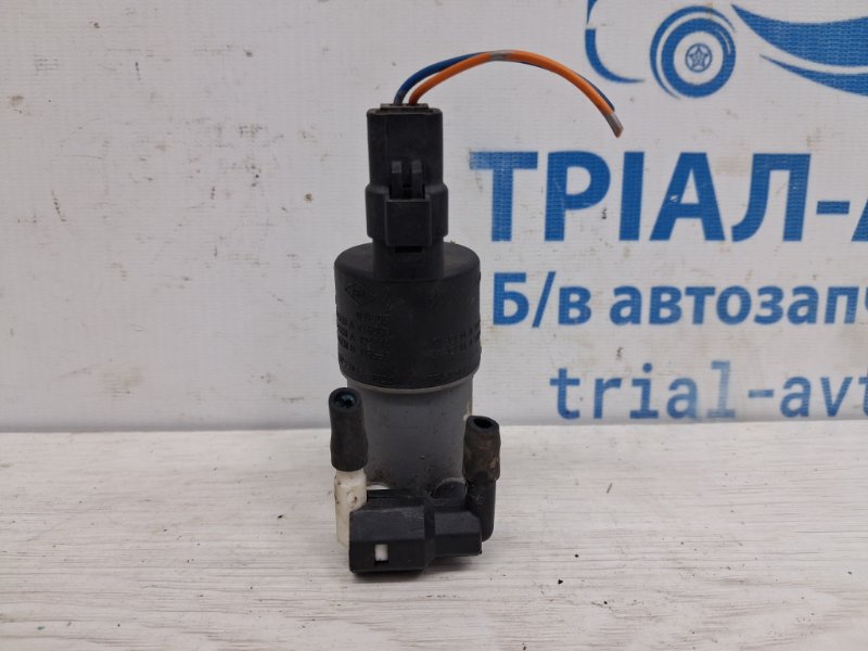 Насос омывателя стекла Pathfinder 2004-2014 R51 2.5 Diesel YD25DDTI Насос омывателя стекла Pathfinder 2004-2014 R51 2.5 Diesel YD25DDTI