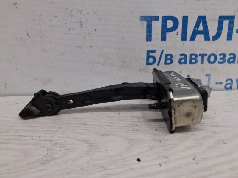 Ограничитель двери передний левый Honda Accord 2002-2008 CL K24A3 2.4 72380TA0A01 Б/У