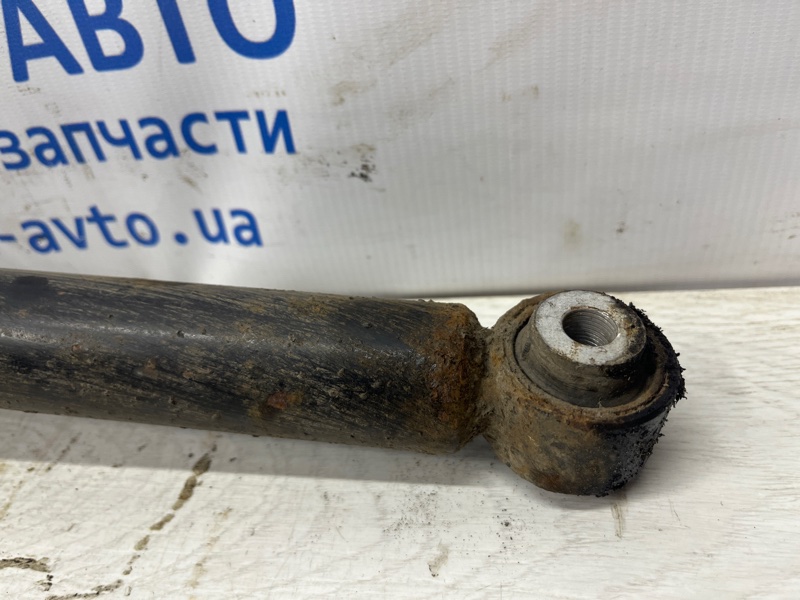 Амортизатор задний Accord 2002-2008 CL K24A3 2.4 Амортизатор задний Accord 2002-2008 CL K24A3 2.4