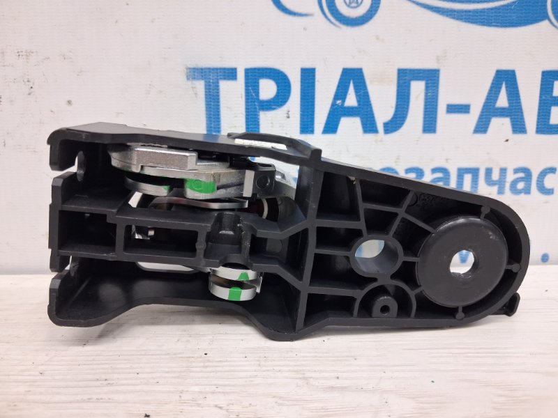 Ручка двери внутренняя левая Jeep Cherokee KL 2.4 бензин ED6