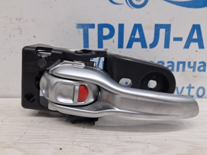 Ручка двери внутренняя правая Jeep Cherokee 2013-2019 KL 2.4 бензин ED6 68227250AA Б/У