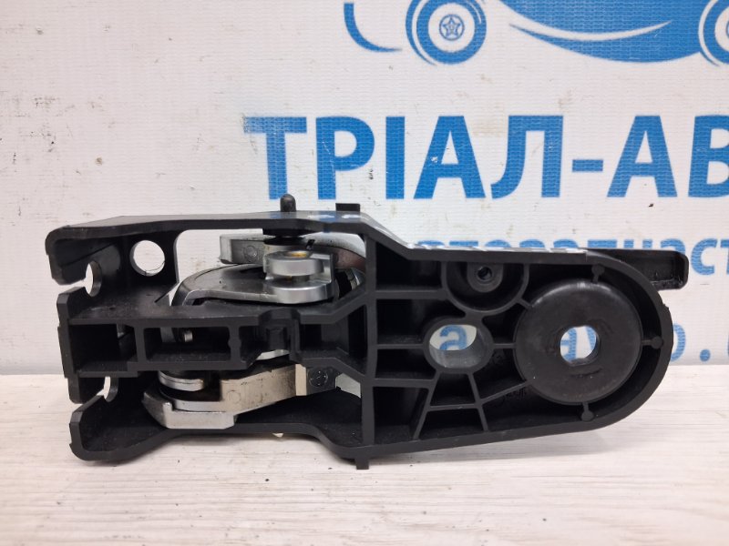 Ручка двери внутренняя правая Jeep Cherokee KL 2.4 бензин ED6
