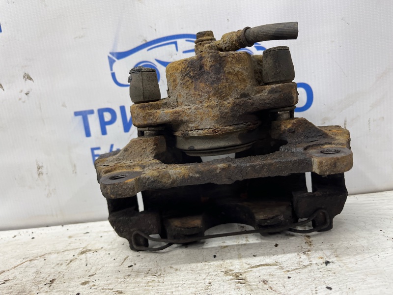 Суппорт передний правый Honda Accord CL K24A3 2.4 Суппорт передний правый Honda Accord CL K24A3 2.4
