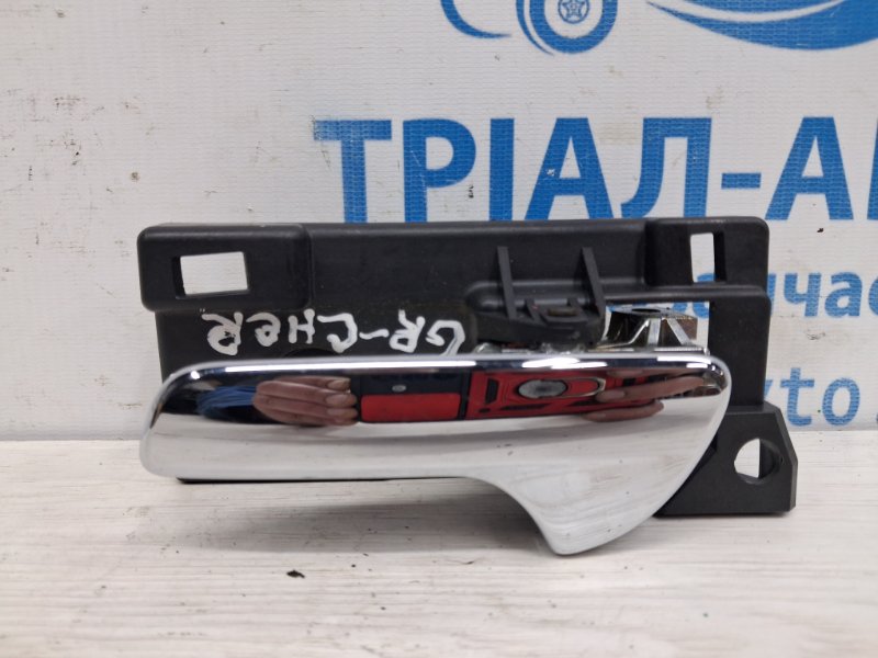 Ручка двери внутренняя левая Jeep Grand Cherokee 2010-2022 WK2 3.6 бензин ERB 68079303AA Б/У