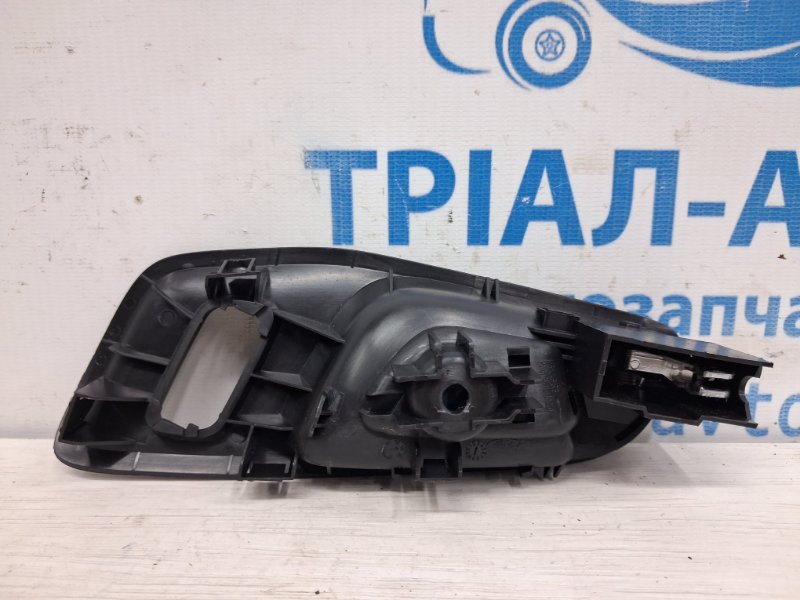 Ручка двери внутренняя правая Ford Escape 3 2.0 бензин ENR90