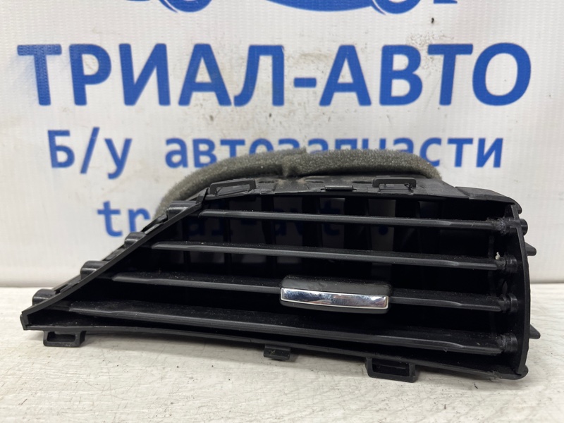 Запчасть дефлектор обдува Ford Fusion USA 2013-2020 2 1.5 бензин ENUN0 DS7Z-19893-DA Б/У Дефлектор обдува Ford Fusion USA 2013-2020 2 1.5 бензин ENUN0 DS7Z-19893-DA Б/У