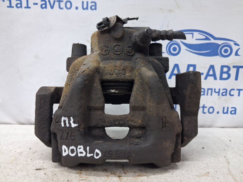 Суппорт передний левый Fiat Doblo 2010-2025 2 1.6 дизель multijet 735507783 Б/У