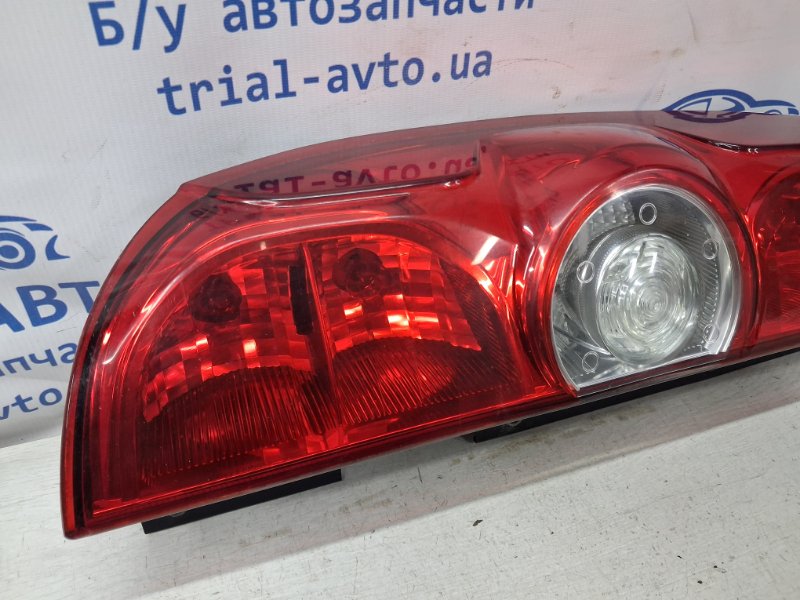 Фонарь задний внешний левый Doblo 2010-2025 2 1.6 дизель multijet
