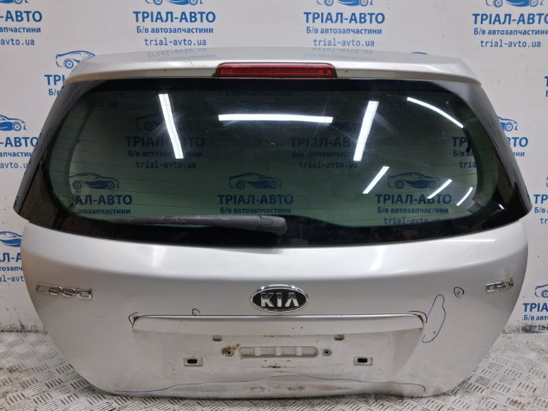 Крышка багажника Ceed 2007-2012 ED 1.6 diesel D4FB Крышка багажника Ceed 2007-2012 ED 1.6 diesel D4FB