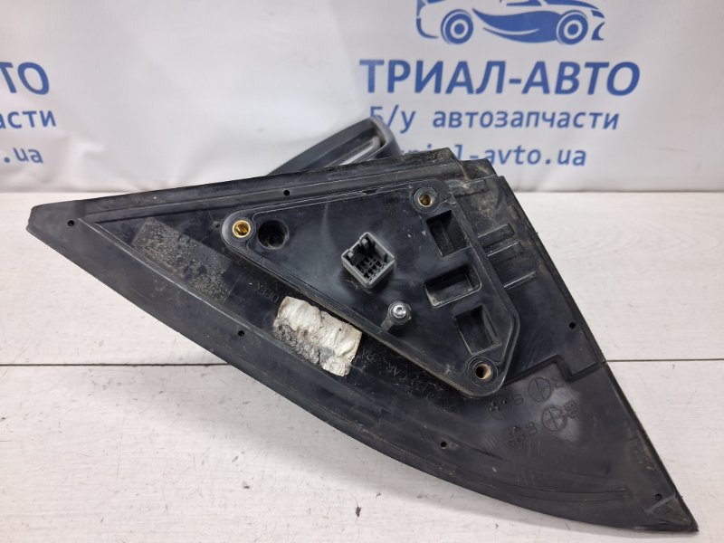 Зеркало правое Ceed 2007-2012 ED 1.6 diesel D4FB Зеркало правое Ceed 2007-2012 ED 1.6 diesel D4FB