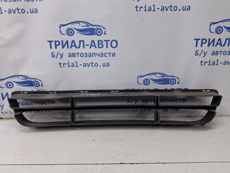 Решетка бампера центральная Ceed 2007-2012 ED 1.6 diesel D4FB Решетка бампера центральная Ceed 2007-2012 ED 1.6 diesel D4FB