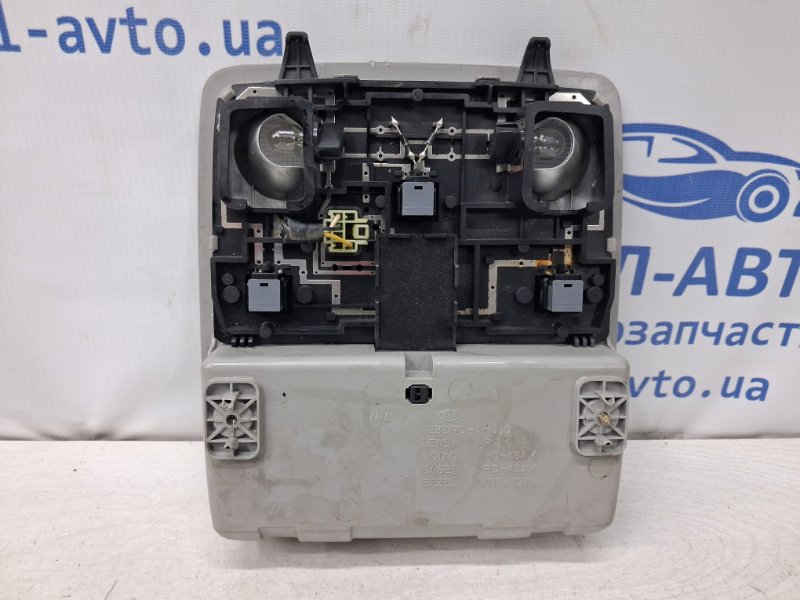 Плафон передний Kia Ceed ED 1.6 diesel D4FB Плафон передний Kia Ceed ED 1.6 diesel D4FB