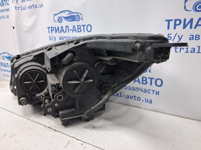 Фара правая Sorento 2014-2020 UM 2.4 бензин G4KJ