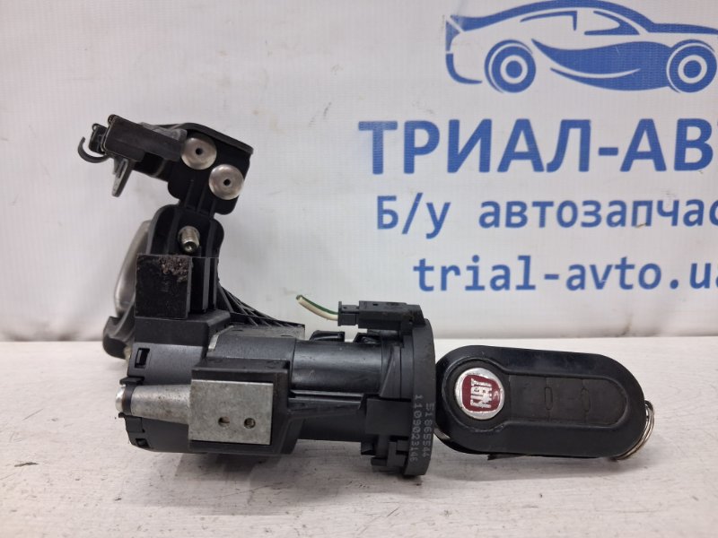 Запчасть замок зажигания Fiat Doblo 2010-2025 2 1.6 дизель multijet 51865543 Б/У Замок зажигания Fiat Doblo 2010-2025 2 1.6 дизель multijet 51865543 Б/У