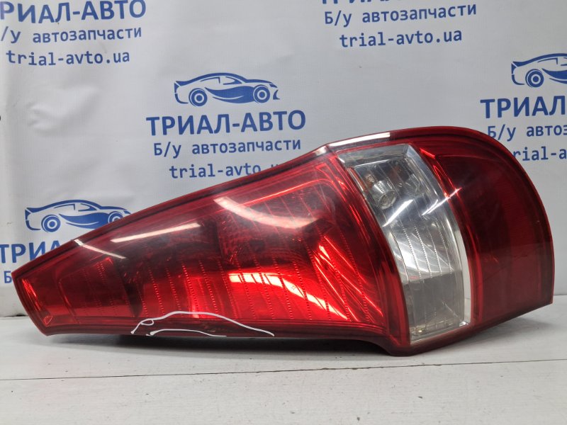 Запчасть фонарь задний внешний правый Hyundai I30 2007-2012 FD 1.6 diesel D4FB 924022R100 Б/У Фонарь задний внешний правый Hyundai I30 2007-2012 FD 1.6 diesel D4FB 924022R100 Б/У