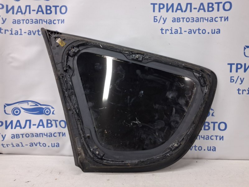 Стекло в кузов заднее правое I30 2007-2012 FD 1.6 diesel D4FB Стекло в кузов заднее правое I30 2007-2012 FD 1.6 diesel D4FB