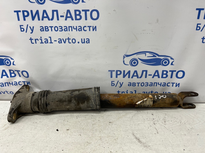 Запчасть амортизатор задний Hyundai I30 2007-2012 FD 1.6 diesel D4FB 553112L200 Б/У Амортизатор задний Hyundai I30 2007-2012 FD 1.6 diesel D4FB 553112L200 Б/У