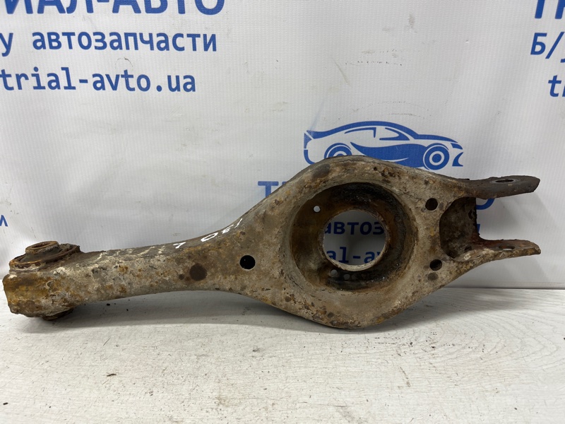 Запчасть рычаг задней подвески нижний поперечный (под пружину) Hyundai I30 2007-2012 FD 1.6 diesel D4FB 552102H100 Б/У Рычаг задней подвески нижний поперечный (под пружину) Hyundai I30 2007-2012 FD 1.6 diesel D4FB 552102H100 Б/У
