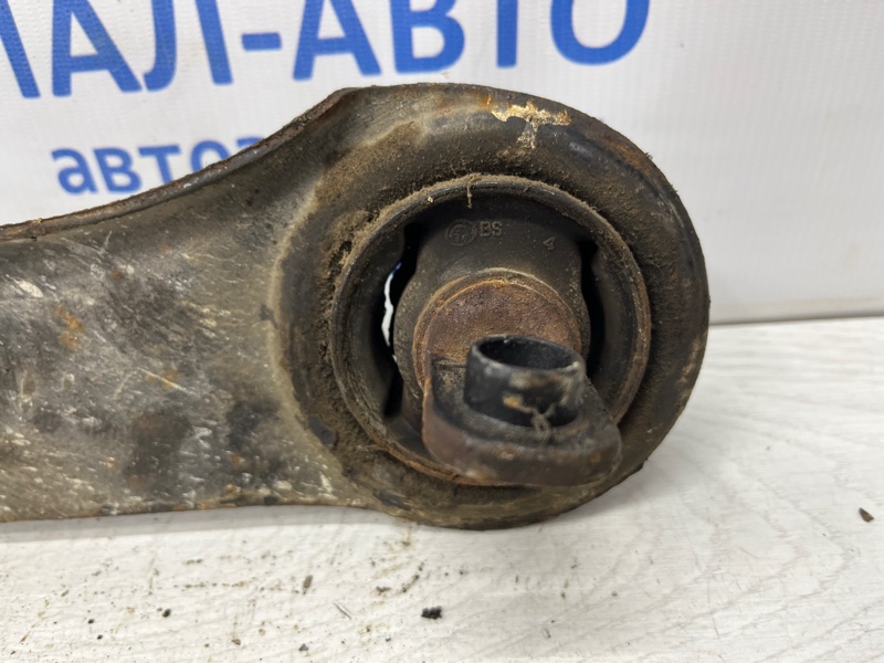 Рычаг задний продольный левый Hyundai I30 FD 1.6 diesel D4FB Рычаг задний продольный левый Hyundai I30 FD 1.6 diesel D4FB