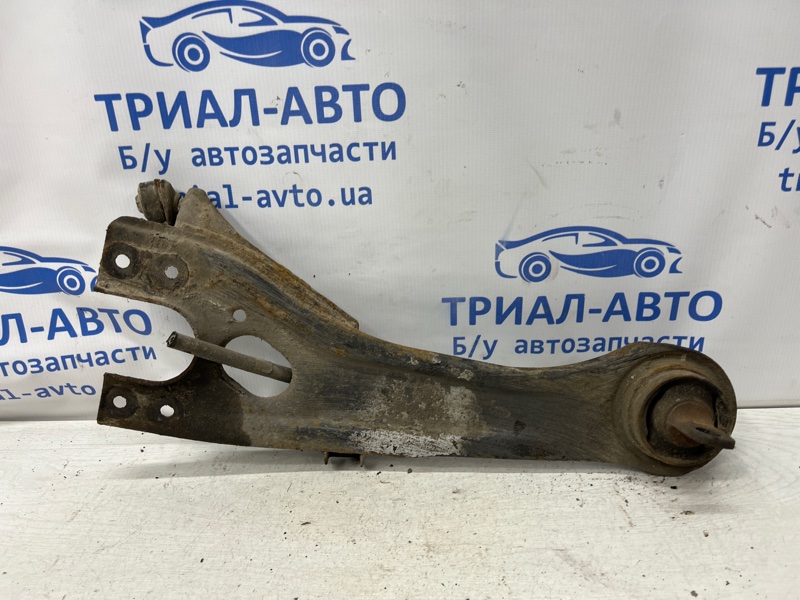 Рычаг задний продольный правый Hyundai I30 2007-2012 FD 1.6 diesel D4FB 552802H000 Б/У