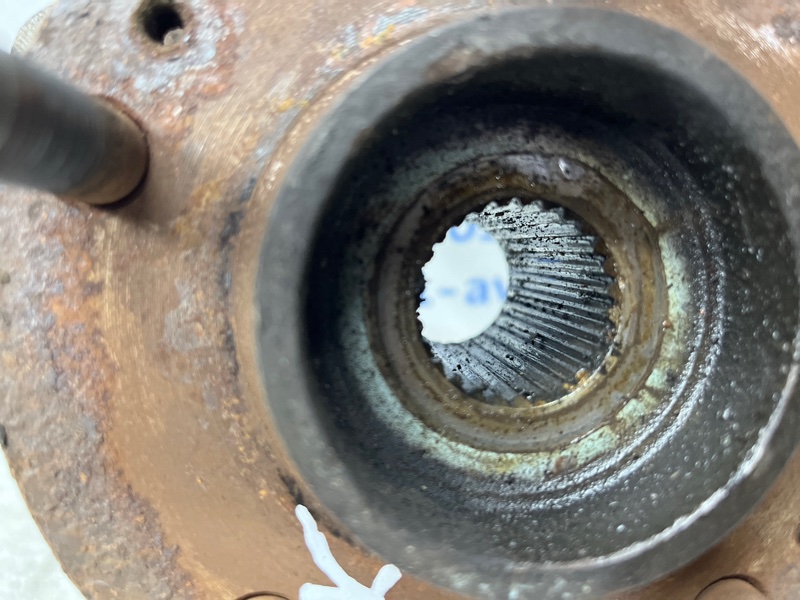 Кулак поворотный правый со ступицей I30 2007-2012 FD 1.6 diesel D4FB Кулак поворотный правый со ступицей I30 2007-2012 FD 1.6 diesel D4FB