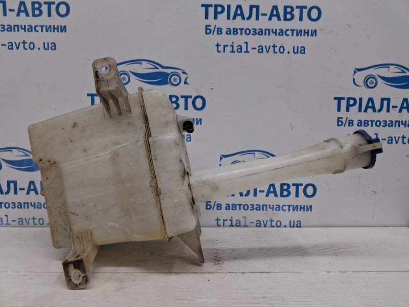 Бачок омывателя Hyundai I30 FD 1.6 diesel D4FB Бачок омывателя Hyundai I30 FD 1.6 diesel D4FB