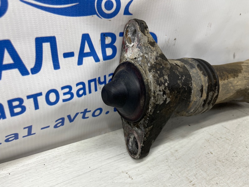 Амортизатор задний Hyundai I30 FD 1.6 diesel D4FB Амортизатор задний Hyundai I30 FD 1.6 diesel D4FB