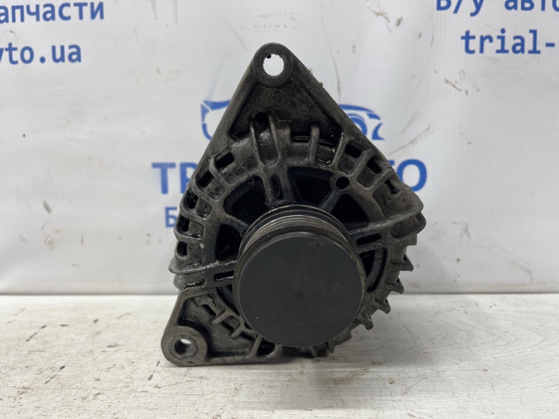 Генератор Hyundai I30 2007-2012 FD 1.6 diesel D4FB 373002A600 Б/У