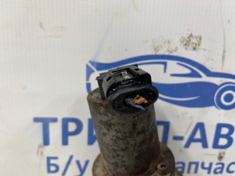 Клапан EGR I30 2007-2012 FD 1.6 diesel D4FB Клапан EGR I30 2007-2012 FD 1.6 diesel D4FB