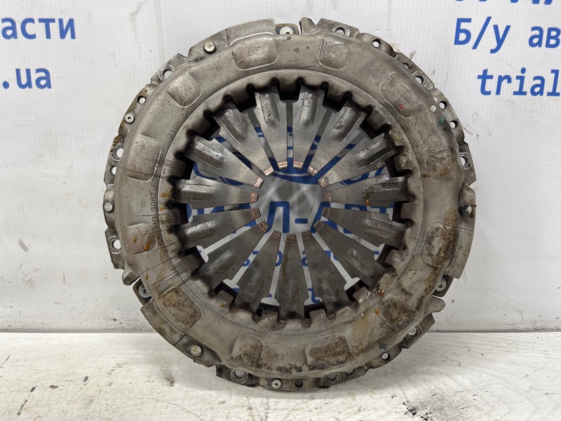 Запчасть корзина сцепления Hyundai I30 2007-2012 FD 1.6 diesel D4FB 4130032021 Б/У Корзина сцепления Hyundai I30 2007-2012 FD 1.6 diesel D4FB 4130032021 Б/У