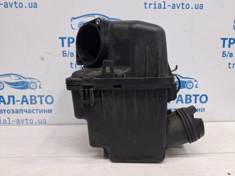 Запчасть корпус воздушного фильтра Hyundai I30 2007-2012 FD 1.6 diesel D4FB 281102H200 Б/У Корпус воздушного фильтра Hyundai I30 2007-2012 FD 1.6 diesel D4FB 281102H200 Б/У