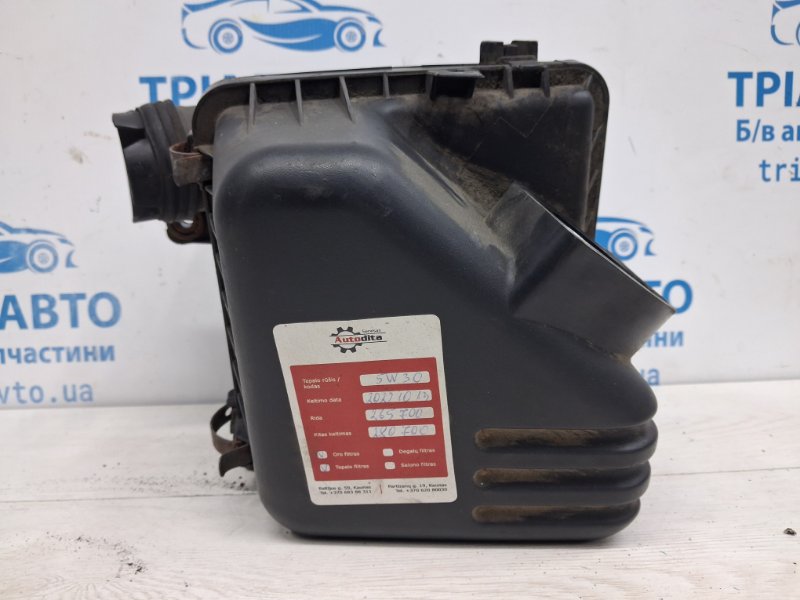 Корпус воздушного фильтра I30 2007-2012 FD 1.6 diesel D4FB Корпус воздушного фильтра I30 2007-2012 FD 1.6 diesel D4FB