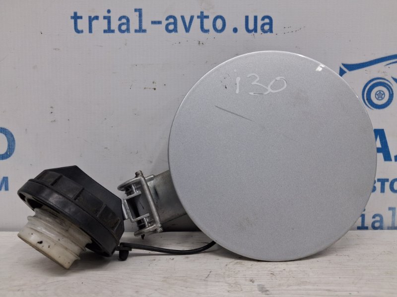 Запчасть лючок бака Hyundai I30 2007-2012 FD 1.6 diesel D4FB 695102L200 Б/У Лючок бака Hyundai I30 2007-2012 FD 1.6 diesel D4FB 695102L200 Б/У
