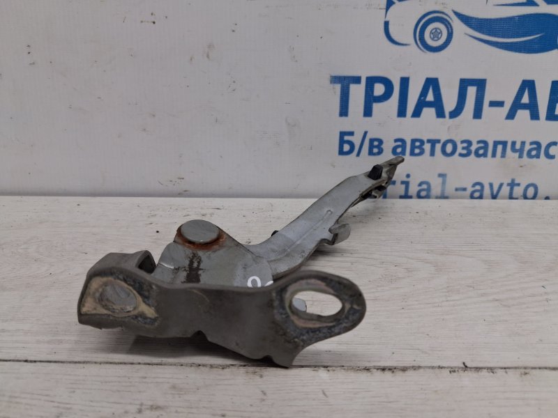 Петля капота правая Hyundai I30 FD 1.6 diesel D4FB Петля капота правая Hyundai I30 FD 1.6 diesel D4FB