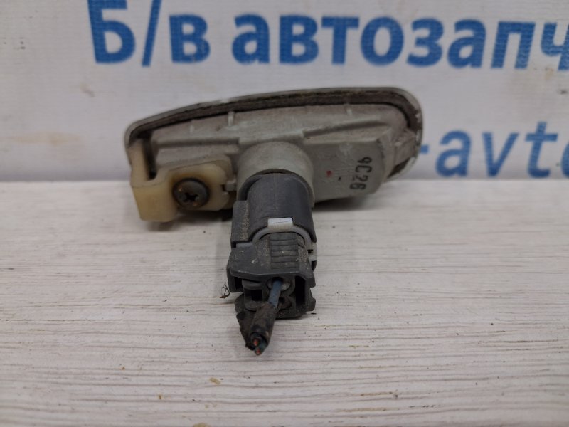 Повторитель поворотника Hyundai I30 FD 1.6 diesel D4FB Повторитель поворотника Hyundai I30 FD 1.6 diesel D4FB