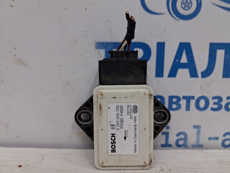 Датчик ускорения Hyundai I30 2007-2012 FD 1.6 diesel D4FB 956901H000 Б/У