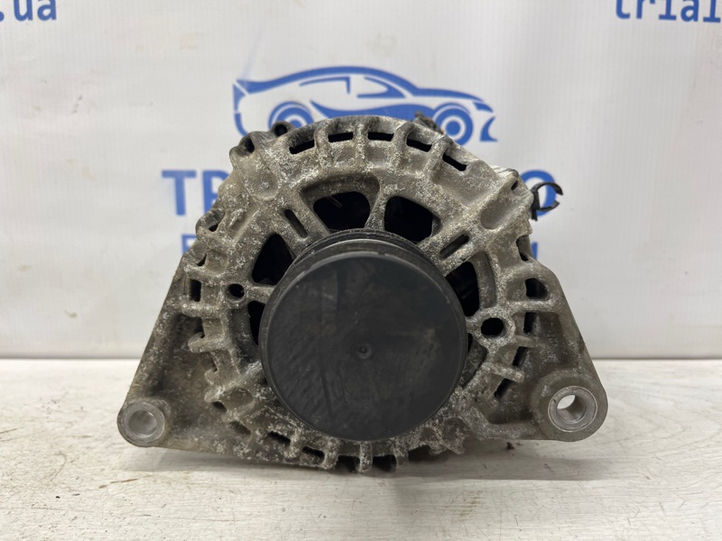 Генератор Hyundai I30 2007-2012 FD 1.6 diesel D4FB 373002A600 Б/У