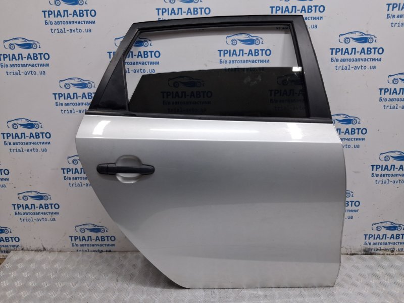Запчасть дверь задняя правая Hyundai I30 2007-2012 FD 1.6 diesel D4FB 77004-2R210 Б/У Дверь задняя правая Hyundai I30 2007-2012 FD 1.6 diesel D4FB 77004-2R210 Б/У