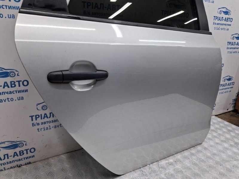 Дверь задняя правая I30 2007-2012 FD 1.6 diesel D4FB Дверь задняя правая I30 2007-2012 FD 1.6 diesel D4FB