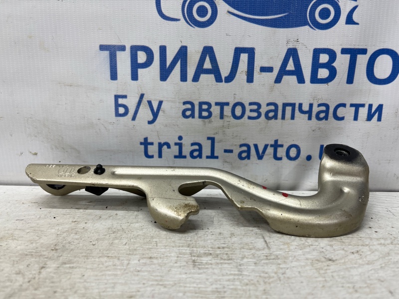 Петля капота левая Jeep Grand Cherokee WK2 3.6 бензин ERB Петля капота левая Jeep Grand Cherokee WK2 3.6 бензин ERB