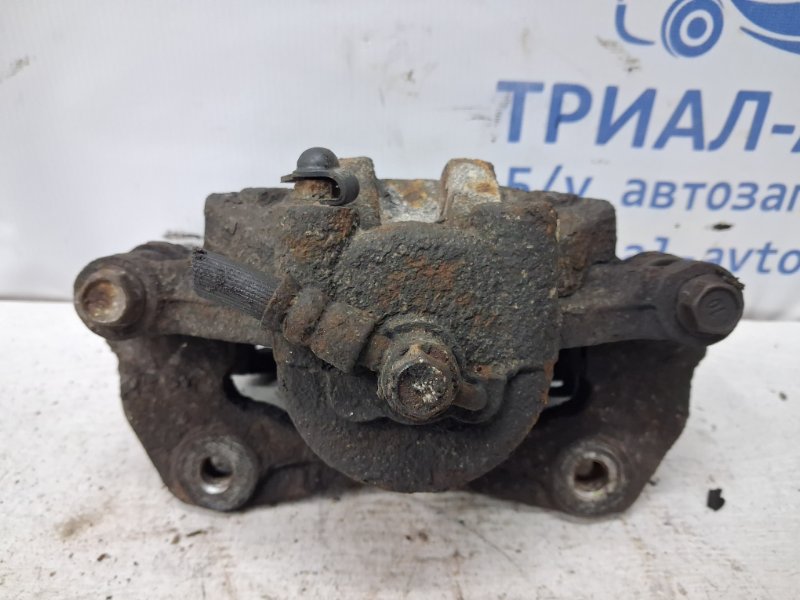 Суппорт передний правый Hyundai I30 FD 1.6 diesel D4FB Суппорт передний правый Hyundai I30 FD 1.6 diesel D4FB