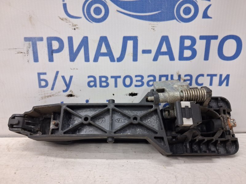 Ручка двери внешняя задняя левая Hyundai I30 FD 1.6 diesel D4FB Ручка двери внешняя задняя левая Hyundai I30 FD 1.6 diesel D4FB