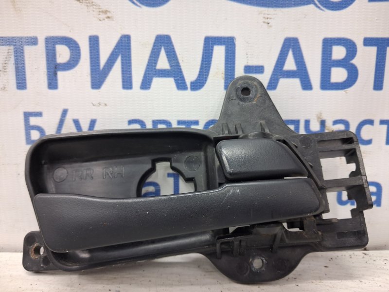 Запчасть ручка двери внутреняя задняя правая Hyundai I30 2007-2012 FD 1.6 diesel D4FB 836212L000XP Б/У Ручка двери внутреняя задняя правая Hyundai I30 2007-2012 FD 1.6 diesel D4FB 836212L000XP Б/У