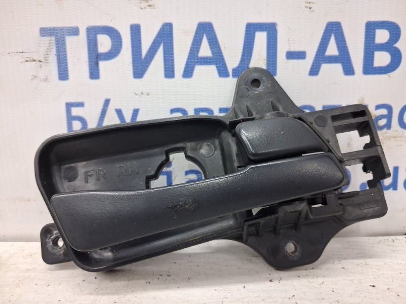 Ручка двери внутреняя передняя правая Hyundai I30 2007-2012 FD 1.6 diesel D4FB 826212L000XP Б/У