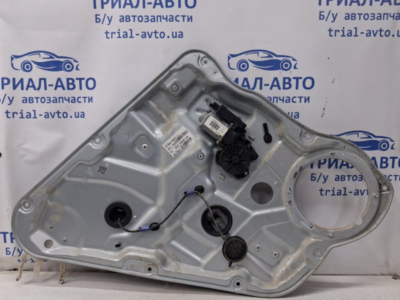 Запчасть стеклоподъемник задний левый Kia Ceed 2006-2012 ED 1.6 diesel D4FB 834711H000 Б/У Стеклоподъемник задний левый Kia Ceed 2006-2012 ED 1.6 diesel D4FB 834711H000 Б/У