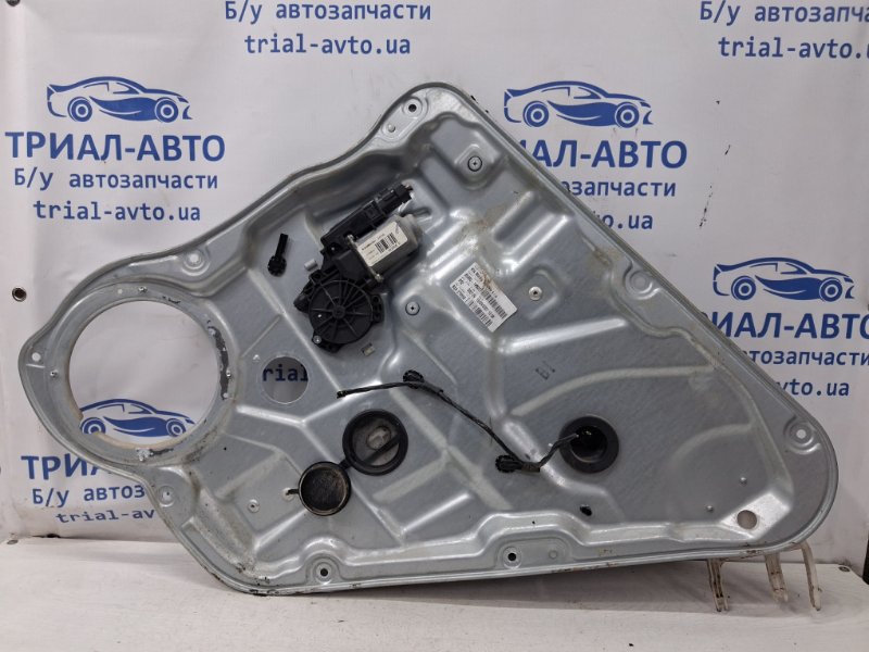 Запчасть стеклоподъемник задний правый Kia Ceed 2006-2012 ED 1.6 diesel D4FB 834811H000 Б/У Стеклоподъемник задний правый Kia Ceed 2006-2012 ED 1.6 diesel D4FB 834811H000 Б/У