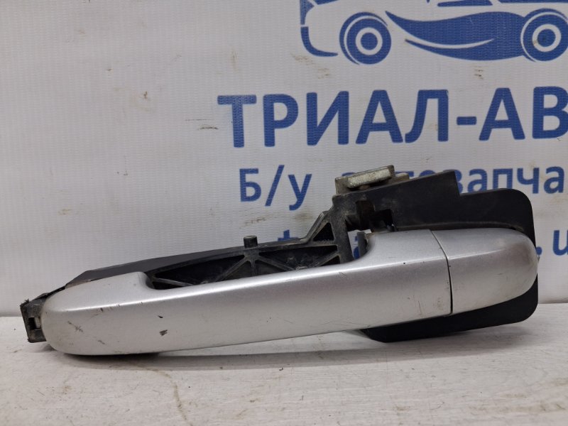 Запчасть ручка двери внешняя задняя правая Kia Ceed 2006-2012 ED 1.6 diesel D4FB 826511H010 Б/У Ручка двери внешняя задняя правая Kia Ceed 2006-2012 ED 1.6 diesel D4FB 826511H010 Б/У