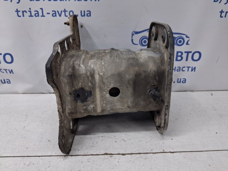 Кронштейн усилителя переднего бампера левый Captiva 2006-2018 C100 2.0 Дизель Z20S