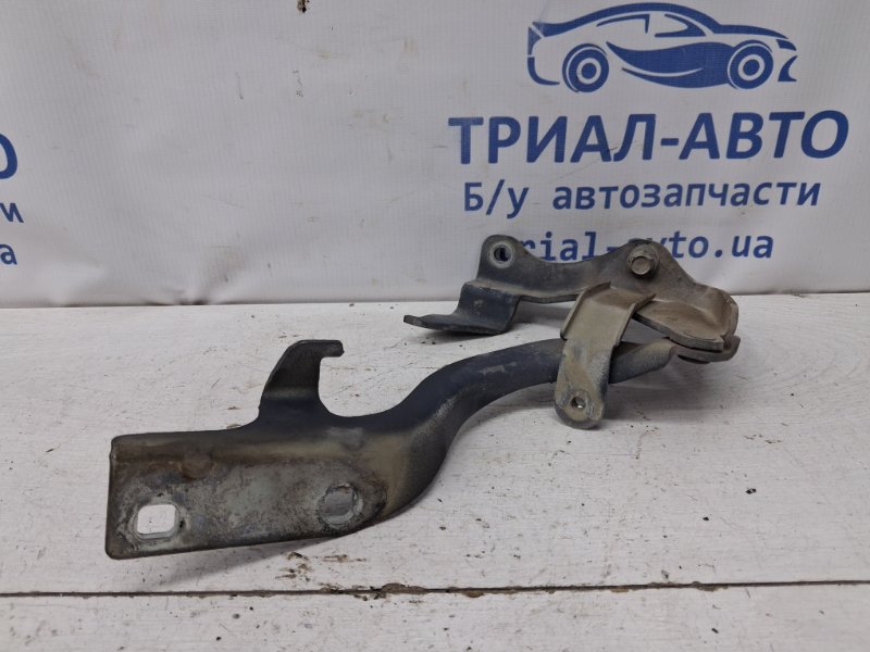 Петля капота правая Chevrolet Captiva C100 2.0 Дизель Z20S